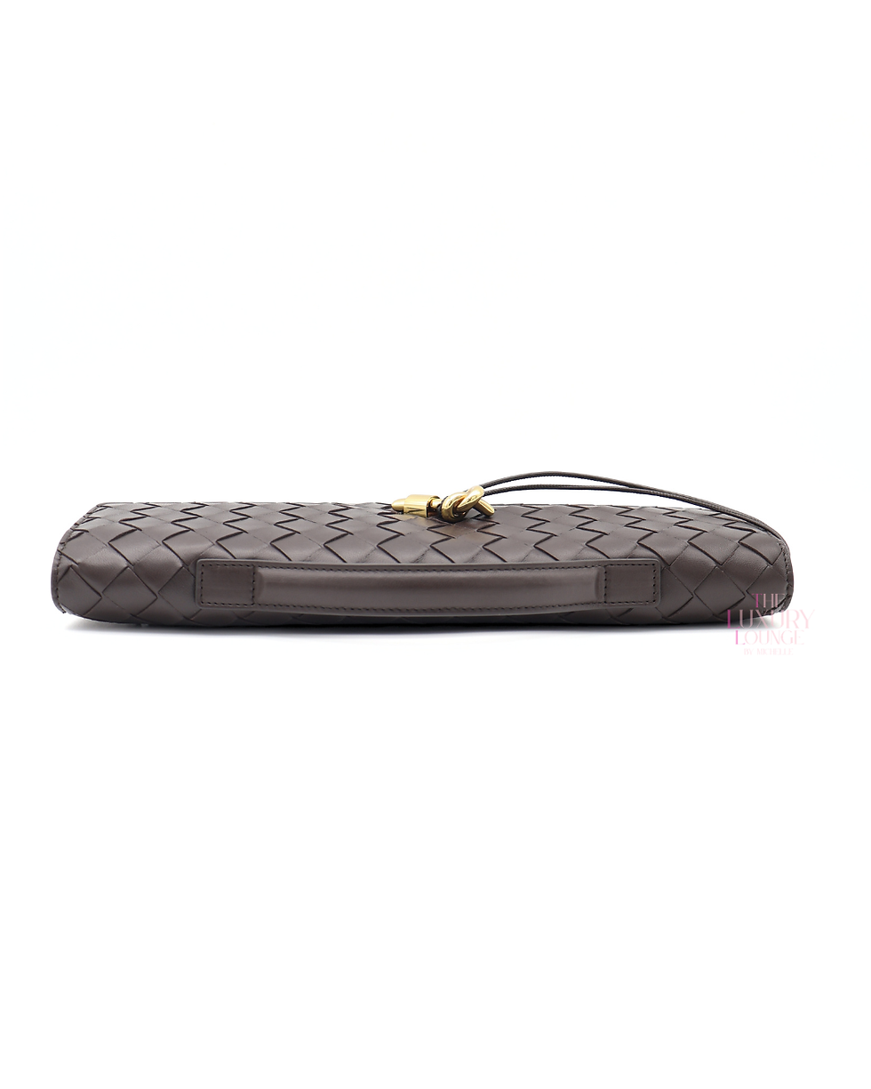 Thumbnail: Bottega Veneta Andiamo Clutch Intrecciato Lambskin Leather in Fondant GHW