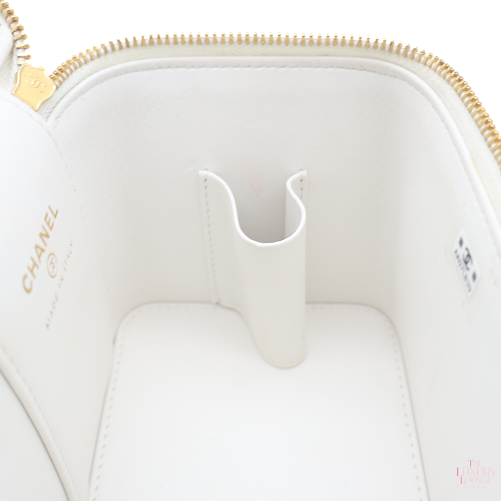 Thumbnail: Chanel Vanity Handle Quilted Calfskin Caviar in White GHW