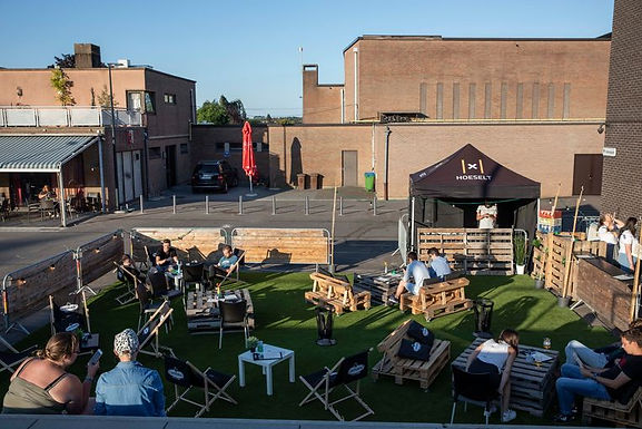 Hoeselts zomerterras ‘Les Jeunes’ is een succes bij de jongeren