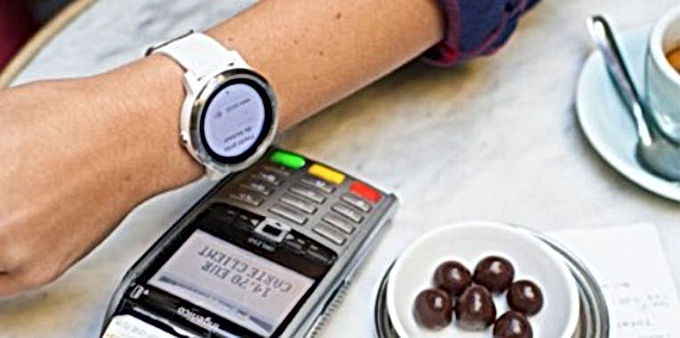 KBC-klanten kunnen weldra betalen met hun smartwatch