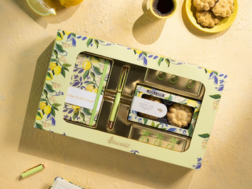 Biscoitê lança coleção especial para o Dia dos Professores com nova linha de papelaria