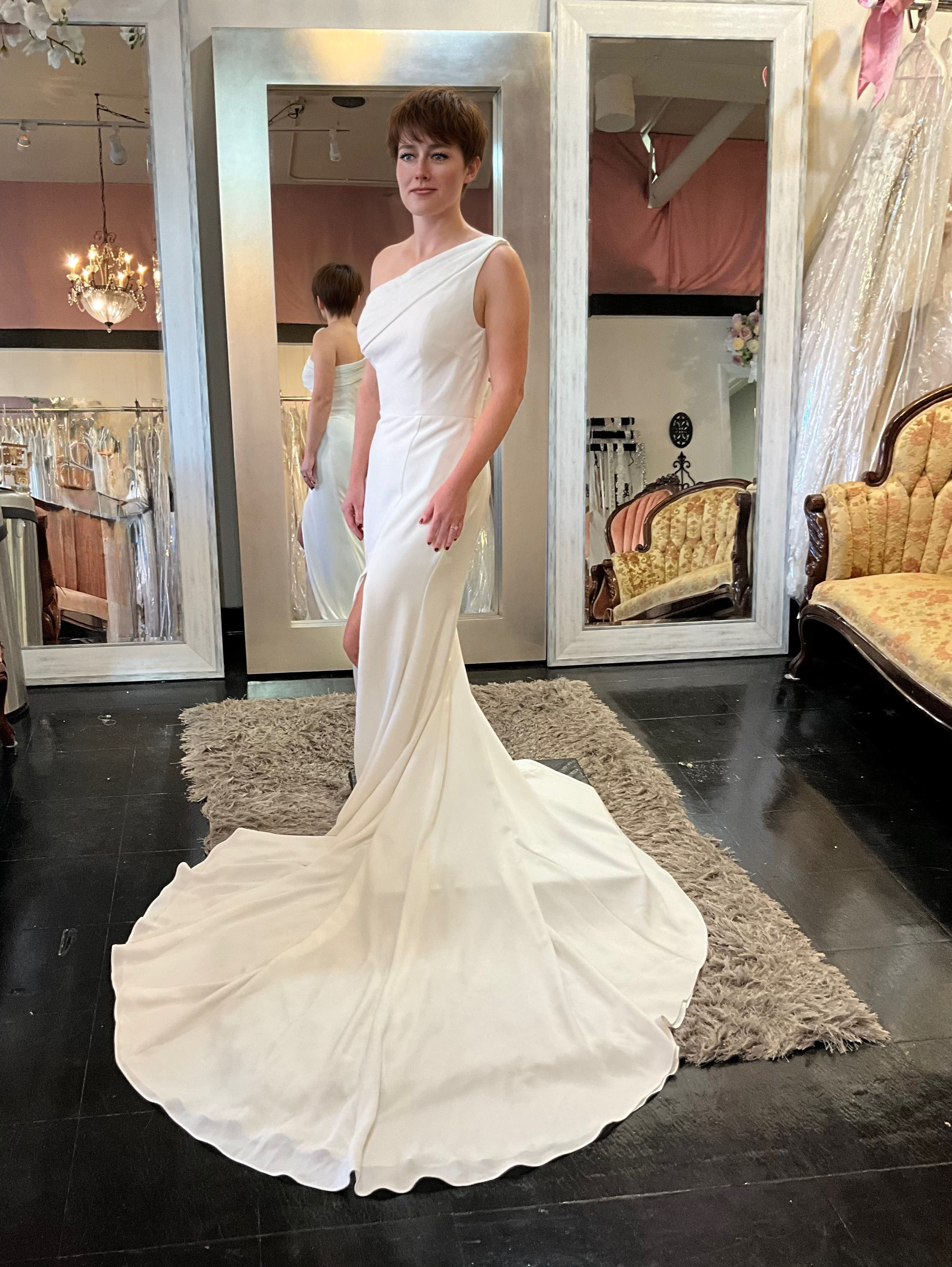 one shoulder, stunning sheath, wedding dress classic elegant size 10
