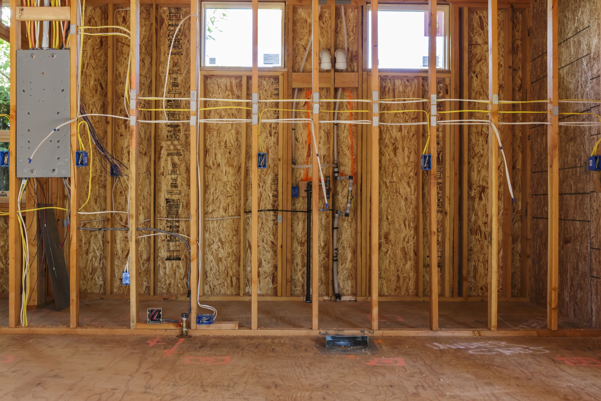 Electrical installation and repair services for residential projects