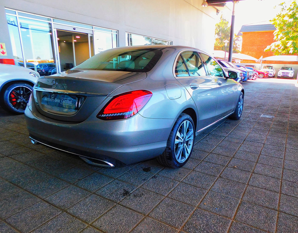 Thumbnail: Mercedes-Benz C200