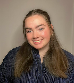 ElizabethRobertson Headshot .jpeg