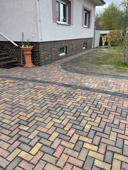 9b1e031f-5f85-4456-89f7-d245c98280b8.jfi