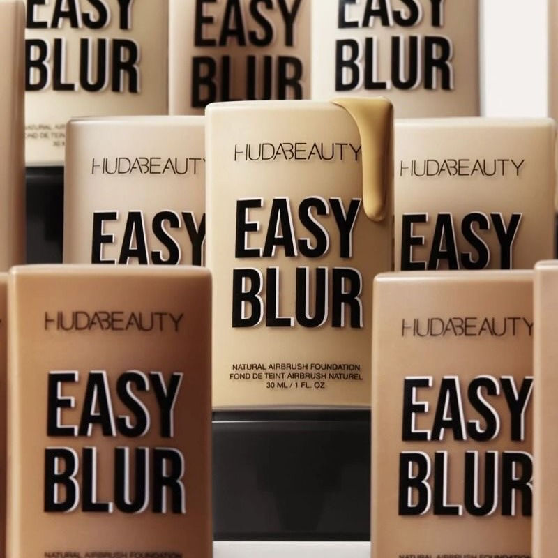 Huda Beauty Easy Blur Natural Airbrush Foundation with Niacinamide Easy Blur Sil