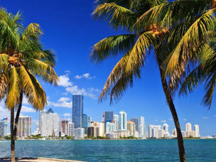 Guide: Traveling to Miami for Porcelain Veneers