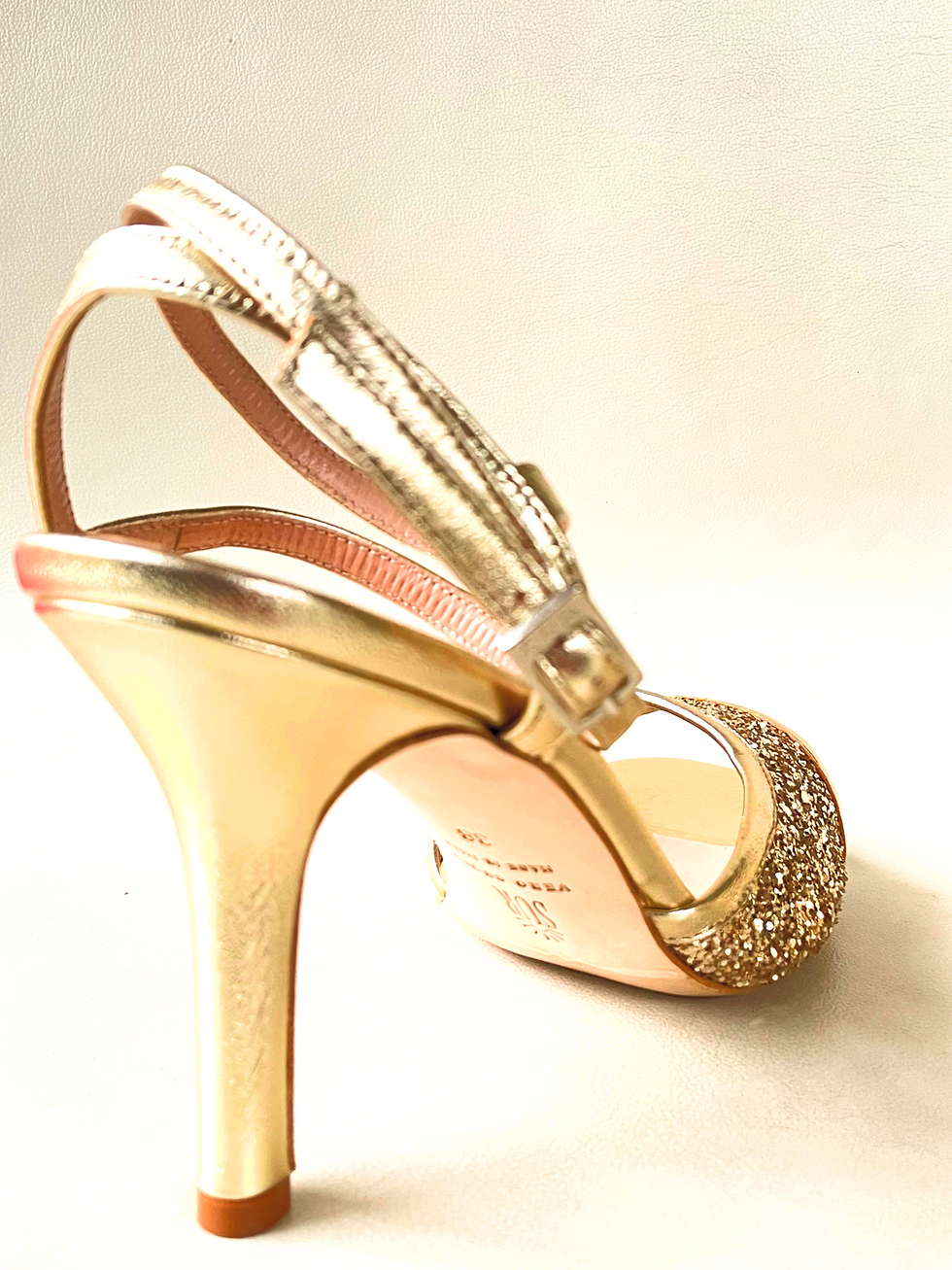 Miniaturbild: Femme glitter oro T8