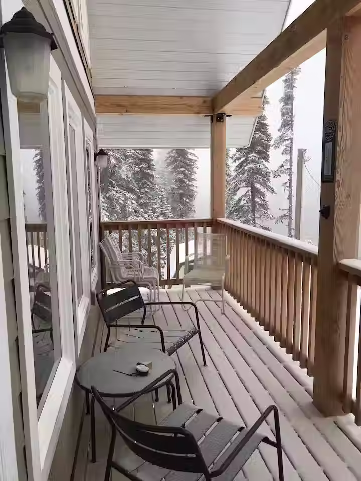 Bonnie Doon Deck