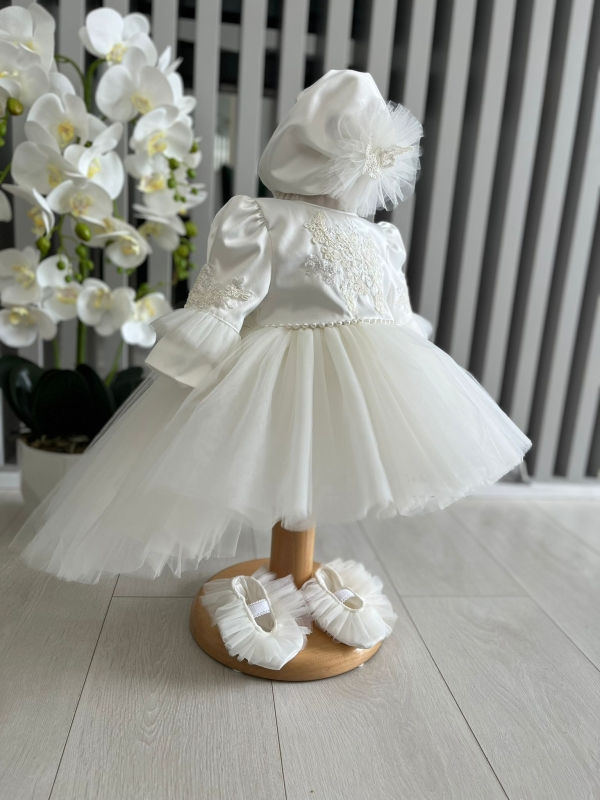 Miniatură: Rochita de botez - Model 26