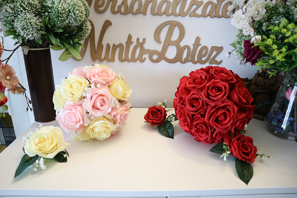 Miniatură: Set de nunta cu lumanari si buchete - Model 7