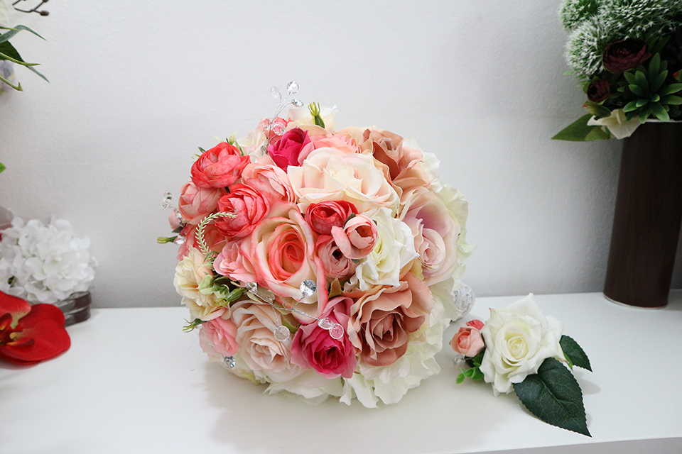 Miniatură: Buchet mare cu flori artificiale - Model 23