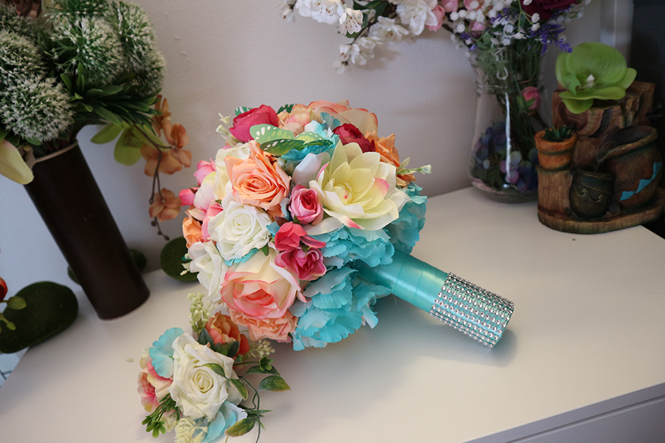 Miniatură: Buchet mediu cu flori artificiale - Model 36