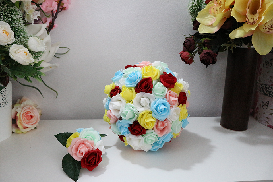 Miniatură: Buchet mic cu flori de spuma - Model 1