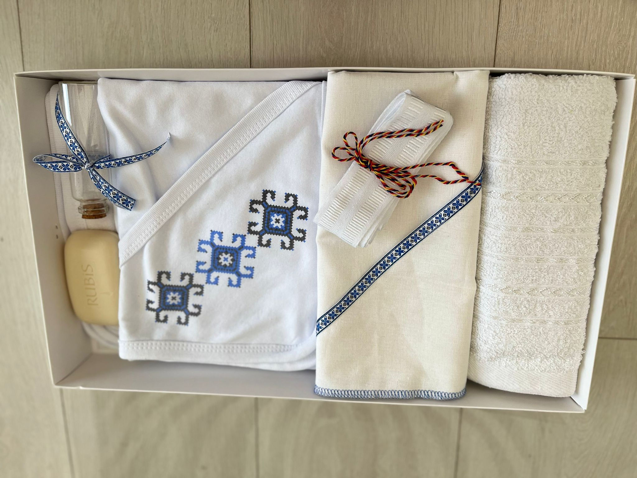 Trusou nepersonalizat - Model 9