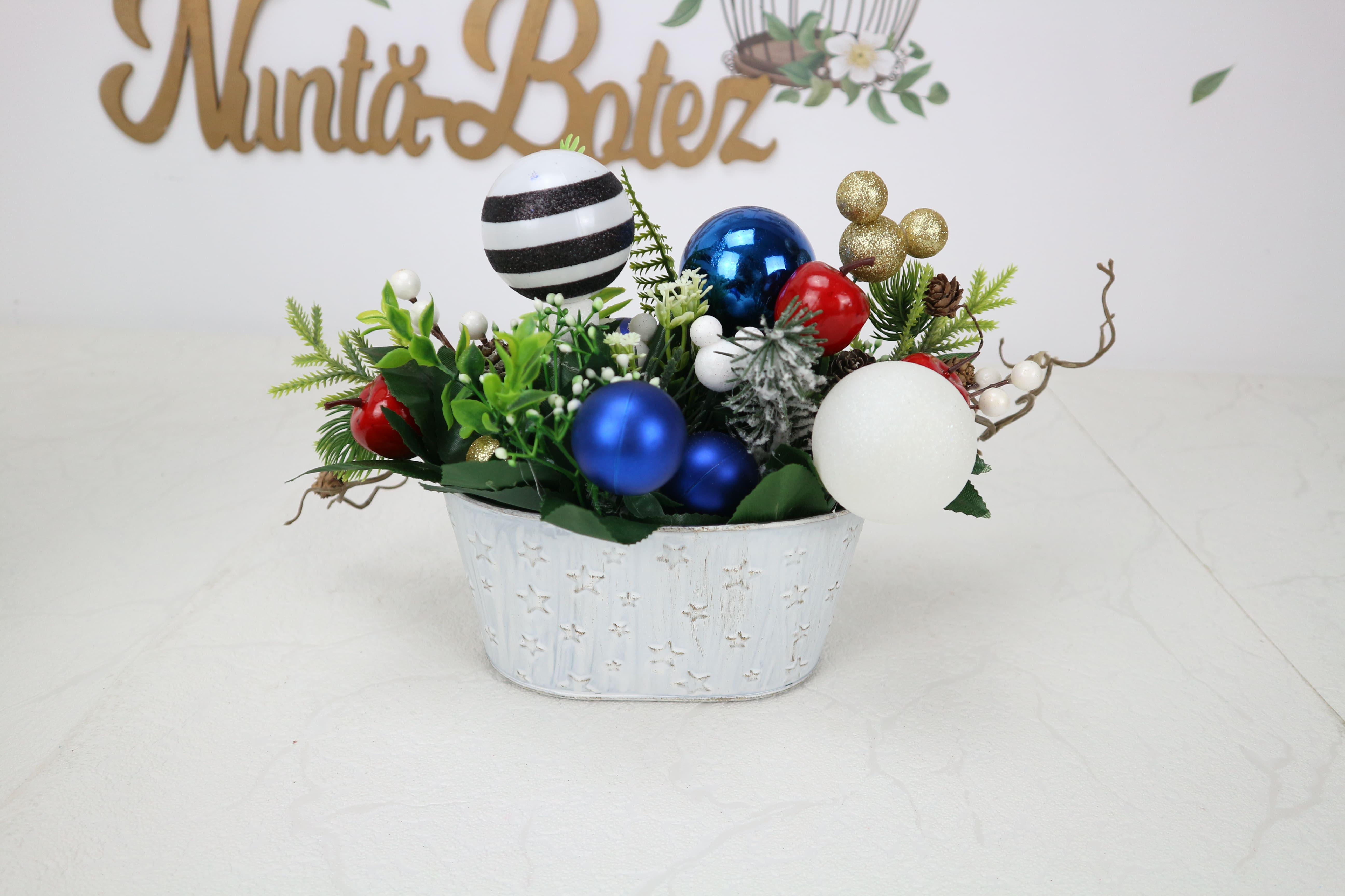 Aranjament cu flori artificiale - Model 11