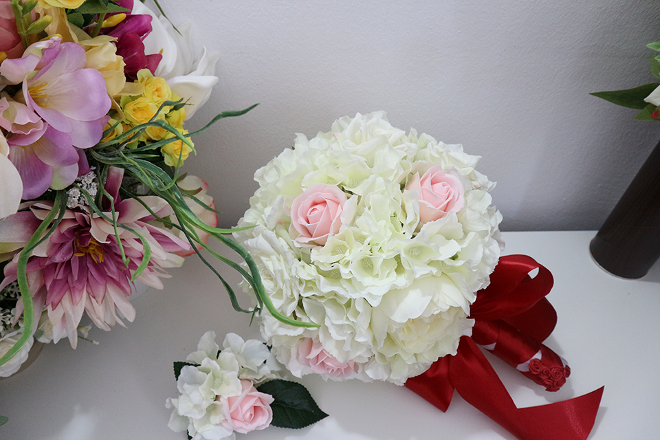 Miniatură: Buchet mediu cu flori artificiale - Model 29