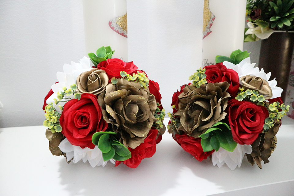 Miniatură: Lumanari de nunta cu flori artificiale - Model 15