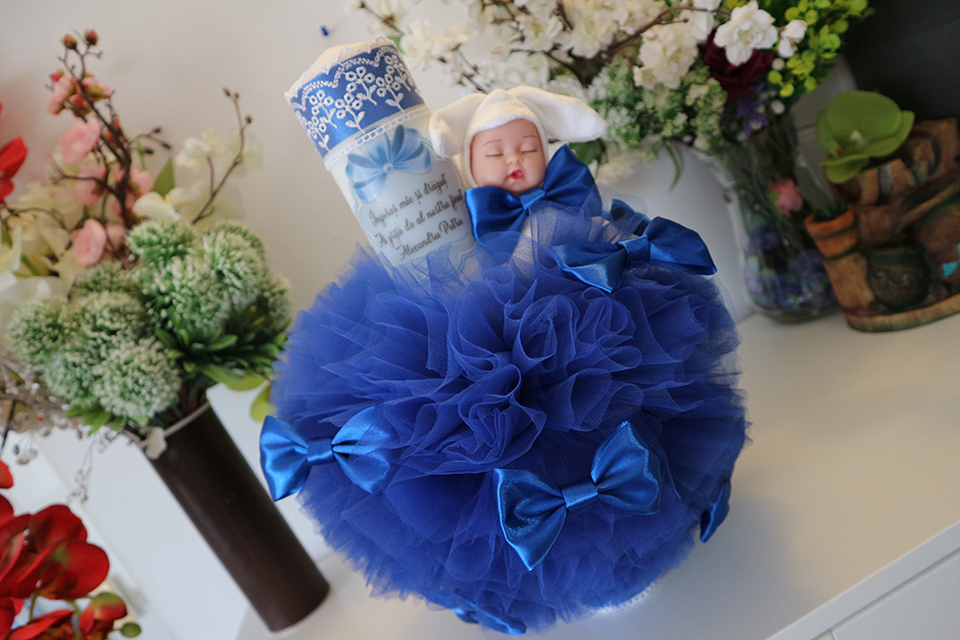 Miniatură: Lumanare de botez cu tulle si plus - Model 12