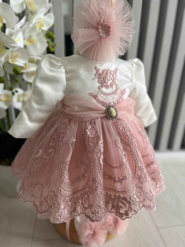 Miniatură: Rochita de botez - Model 19