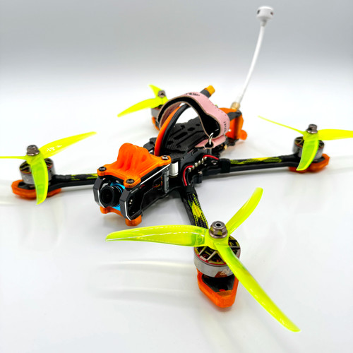 FPV ドローン　freestyle AxisFlying MANTA 5