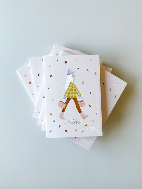 notes; to do liste; liste; illustration; sorcière; mignon; rose; couleurs d'automne; champignon; cueillette; feuillets détachables; papeterie