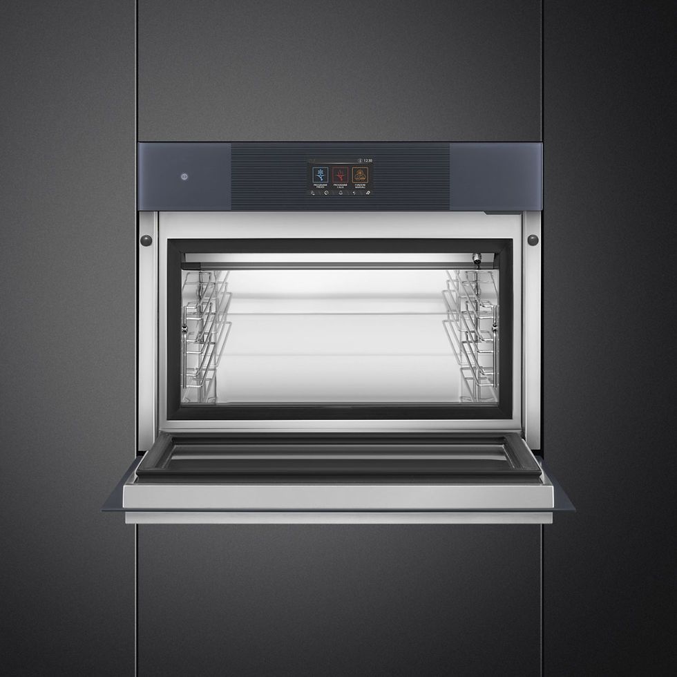 Miniaturbild: Smeg SBC4104G Schockfroster in Neptune Grey, eingebaut, mit geöffneter Tür und sichtbarem Innenraum mit Metallgittern und dig