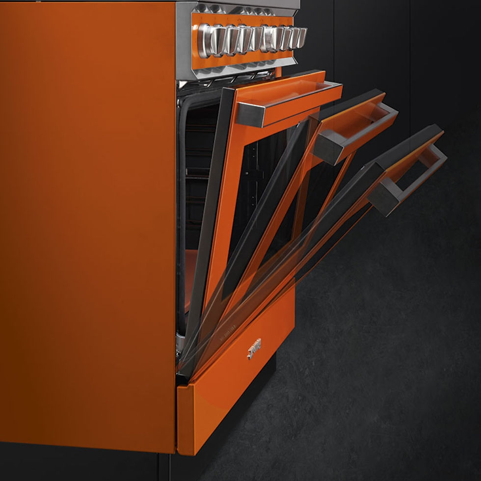 Miniaturbild: Orangefarbener Standherd von SMEG CPF9IPOR, Backofentür in Bewegung..