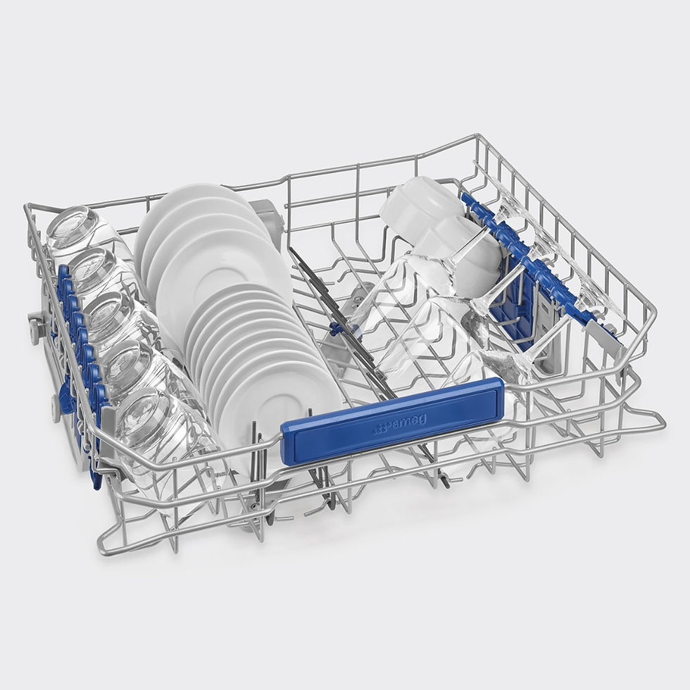 Miniaturbild: Vollintegrierbarer Geschirrspülerkorb von SMEG STL323BQLDE mit Gläsern, Tellern und Tassen in silbernem Metallgestell und bla