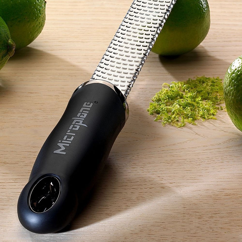 Miniaturbild: Microplane - Premium Zester-Reibe - schwarz mit Abrieb einer Limette
