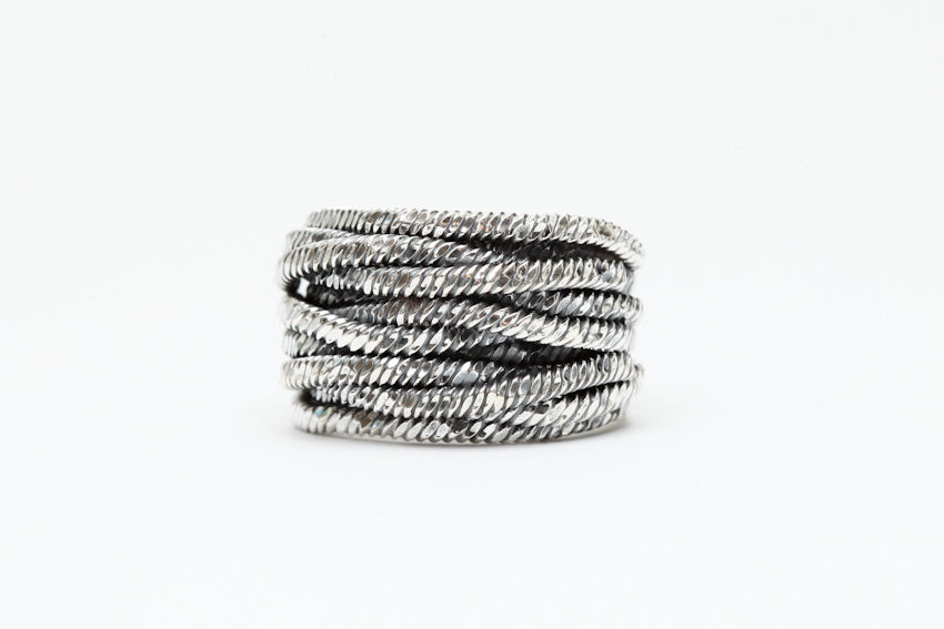 Thumbnail: WAVE RING