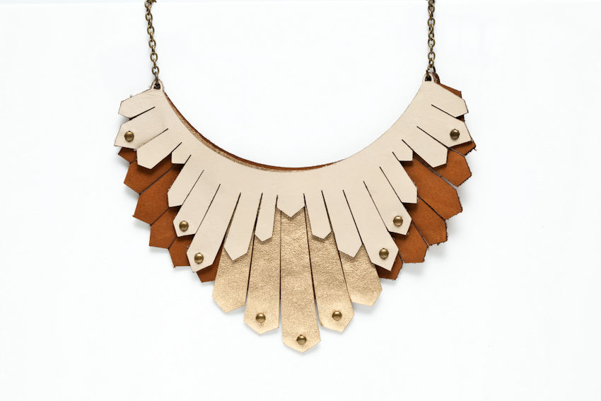 Thumbnail: Collar Torcaza Necklace 
