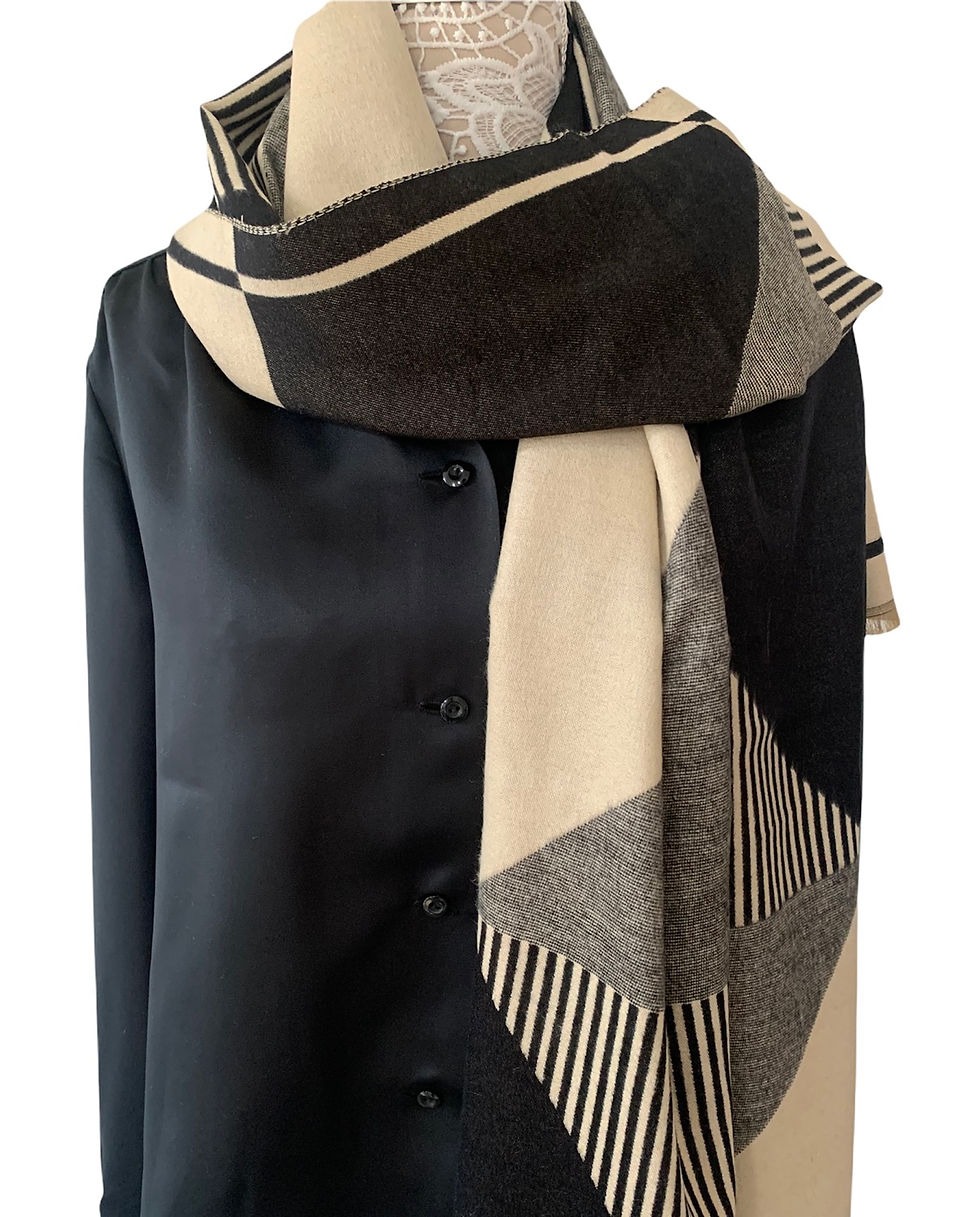Thumbnail: BLACK AND WHITE SCARF