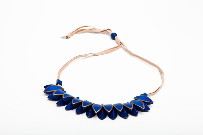 Thumbnail: Leaf Wooden Necklace 