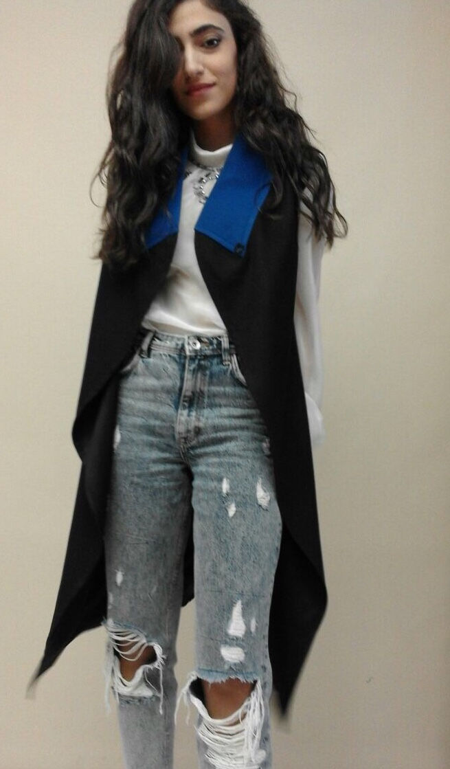 Thumbnail: 2 TONE COLLAR VEST