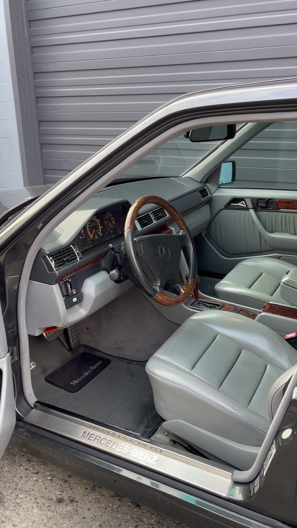 Thumbnail: 1992 Mercedes Benz 500E