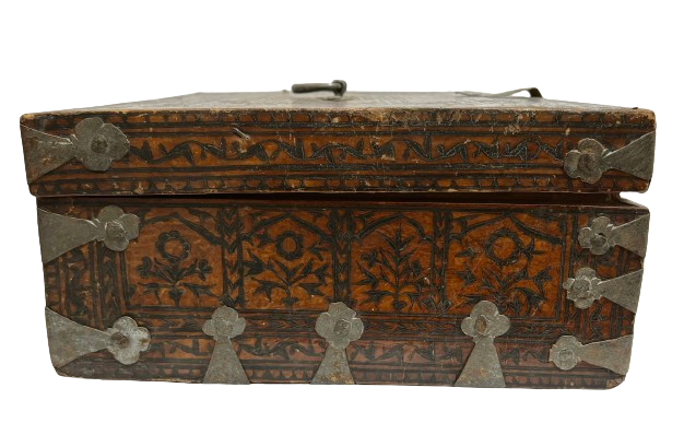 Thumbnail: 17th/18th Century Leather Covered Box with Chintz Indian Cloth Lining