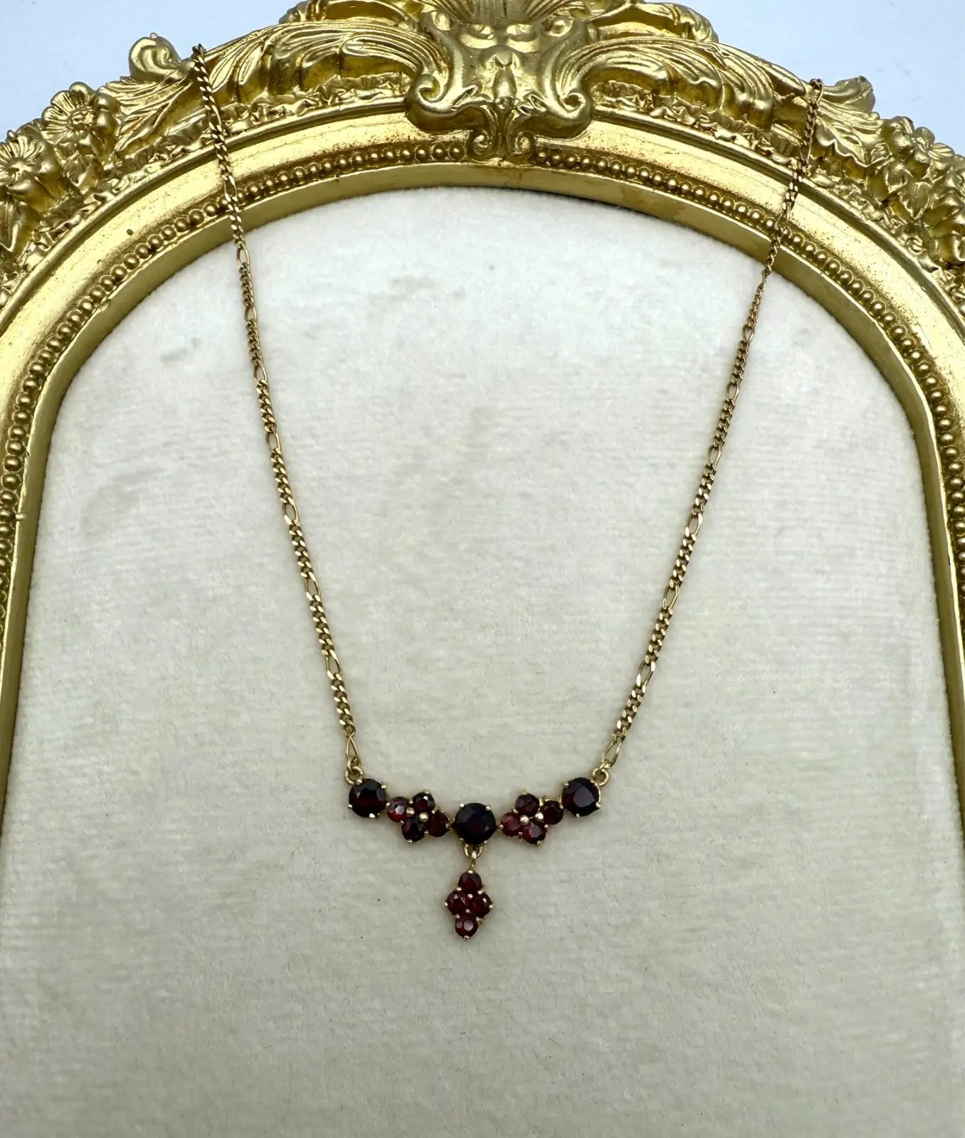 18 Karat Yellow Gold Garnet Necklace