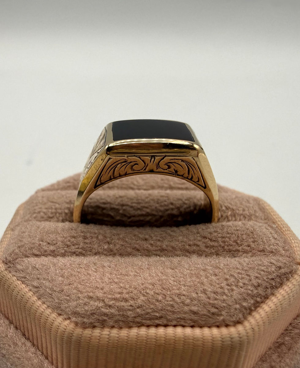 Thumbnail: 10 Karat Yellow Gold Black Onyx Ring