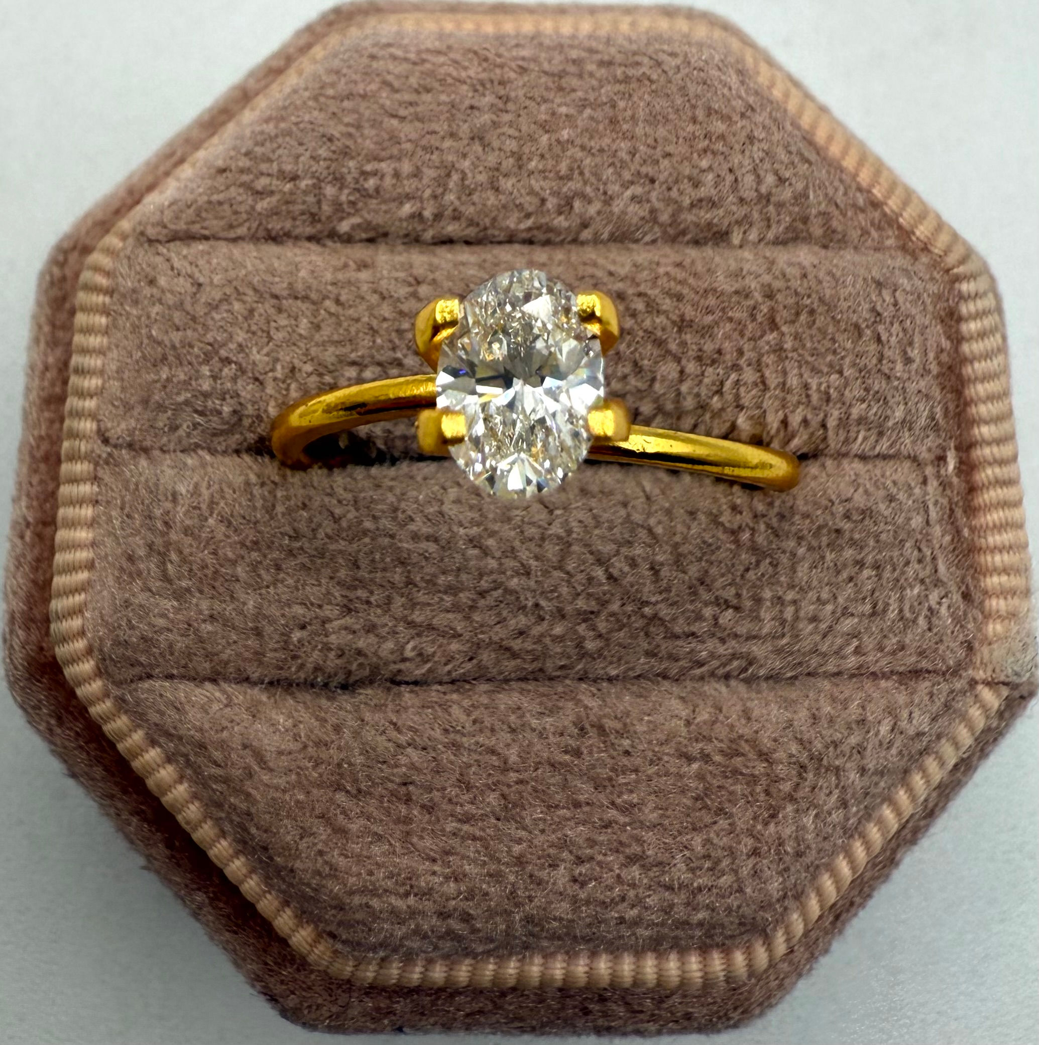 0.85ct H/SI1 Oval Loose Diamond With Small Chip GIA Cert.