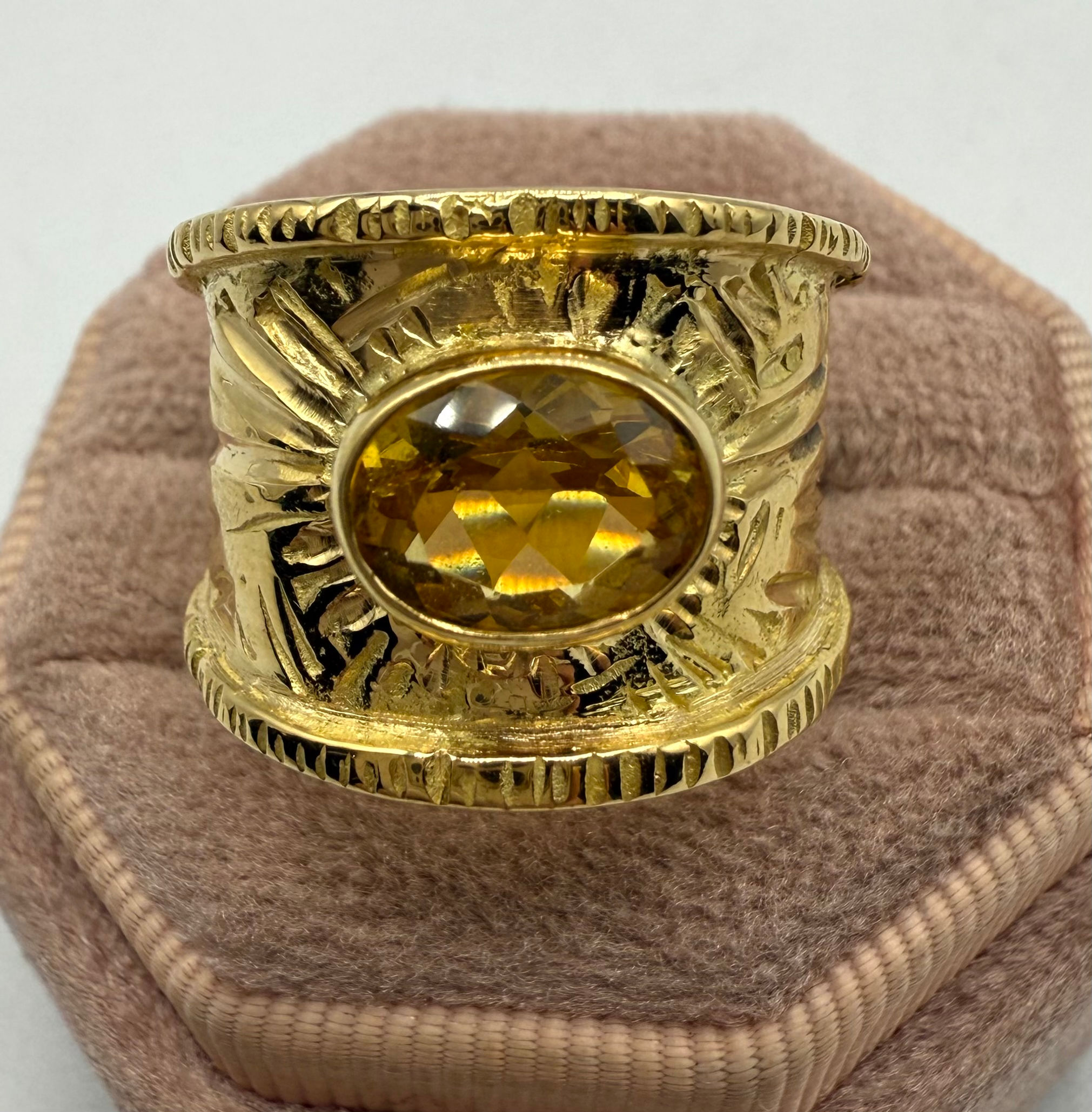 18 Karat Yellow Gold Yellow Beryl Ring