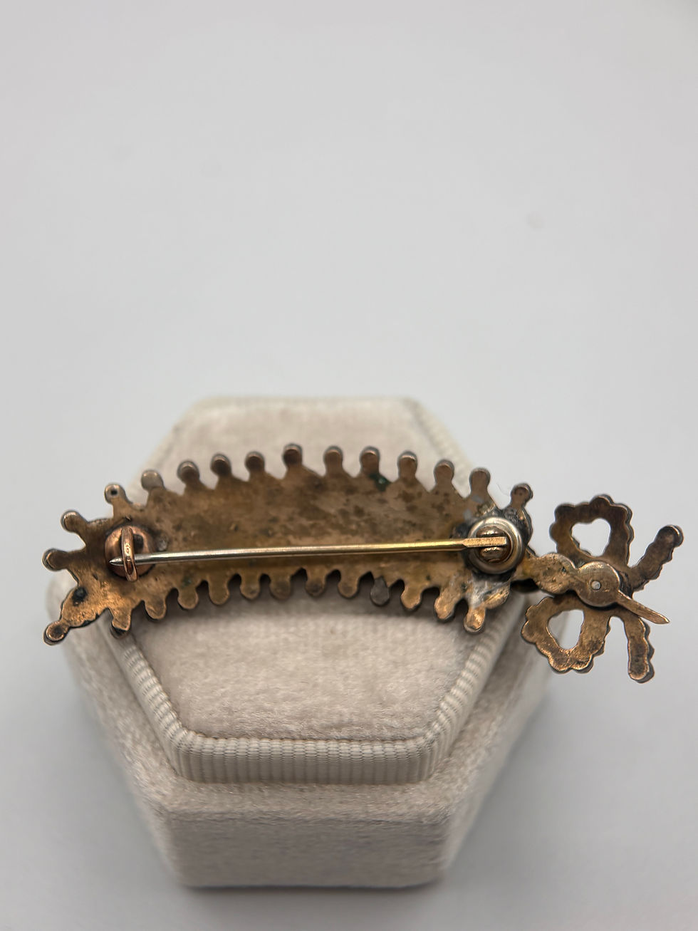 Thumbnail: Bohemian Garnet Feather Bow Brooch