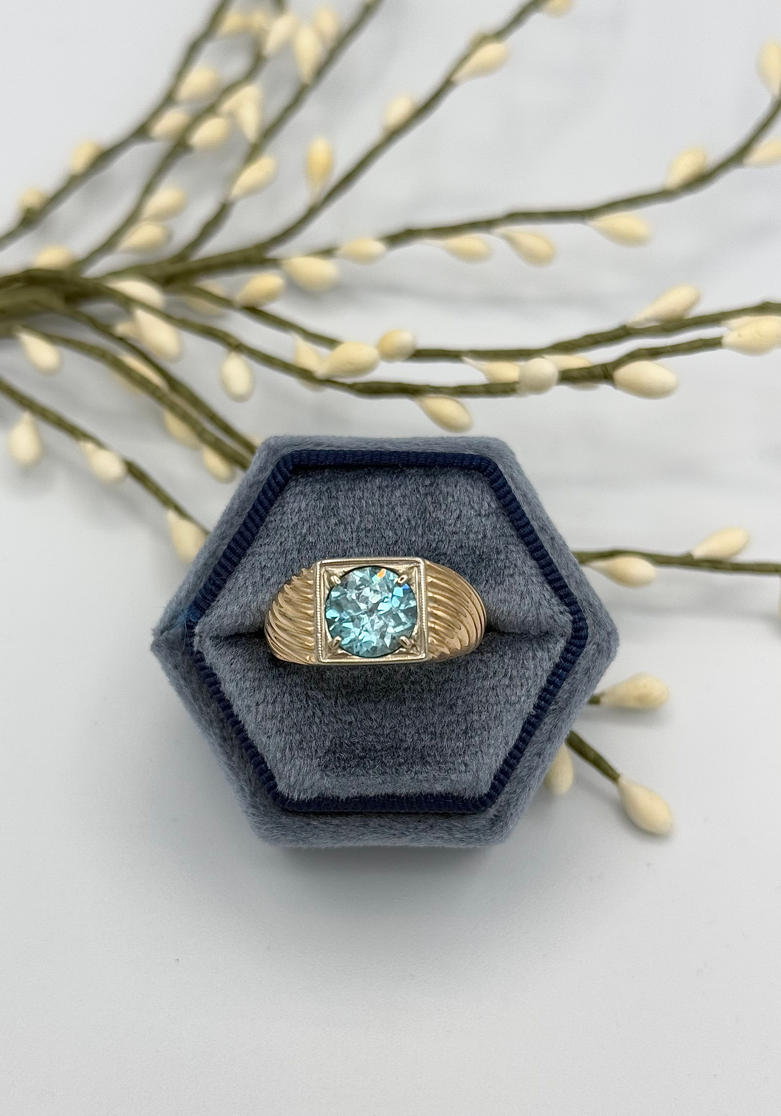 10 Karat Yellow Gold Zircon Ring
