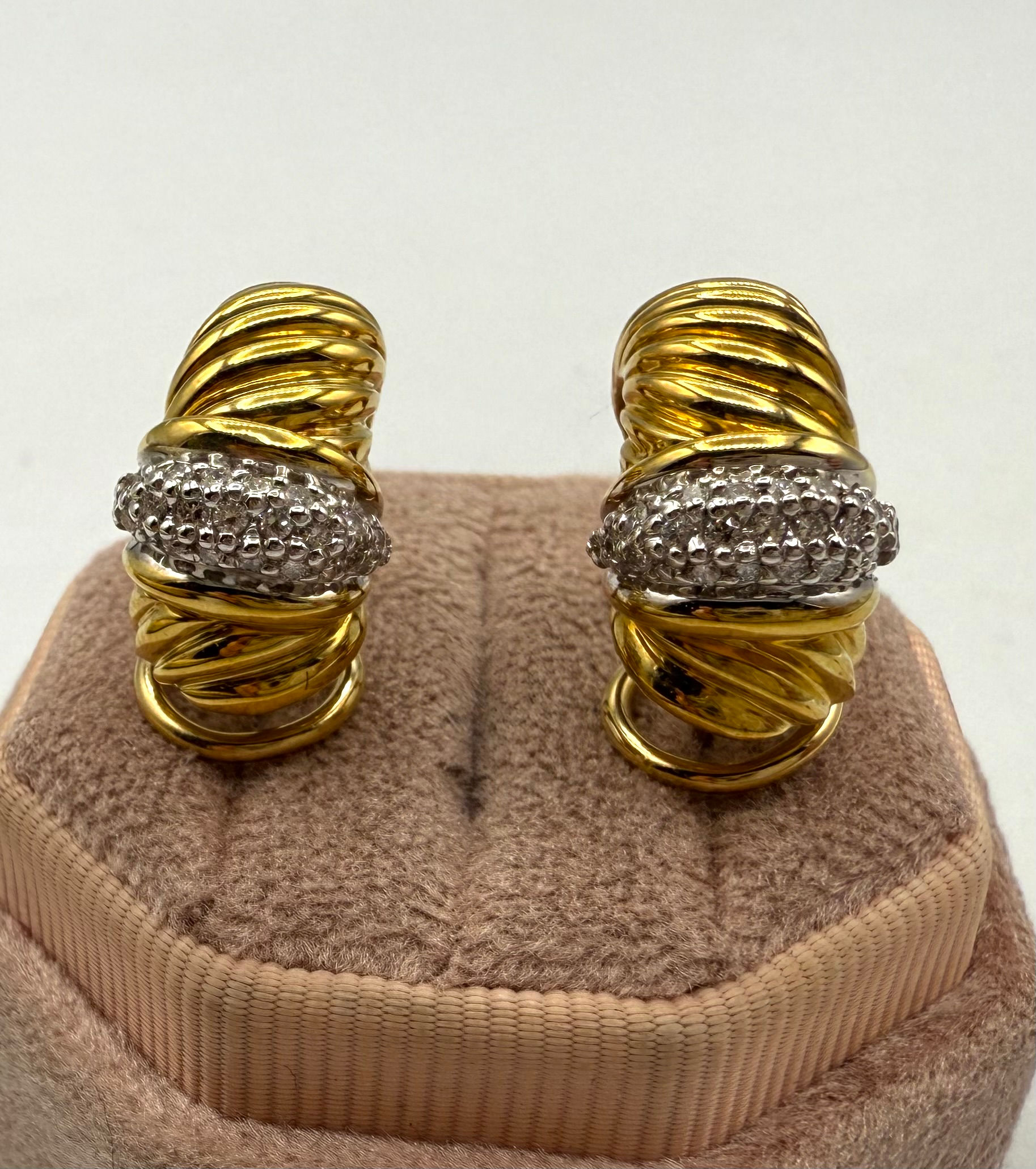 David Yurman 18 Karat Yellow Gold 0.44ctw Diamond Earrings