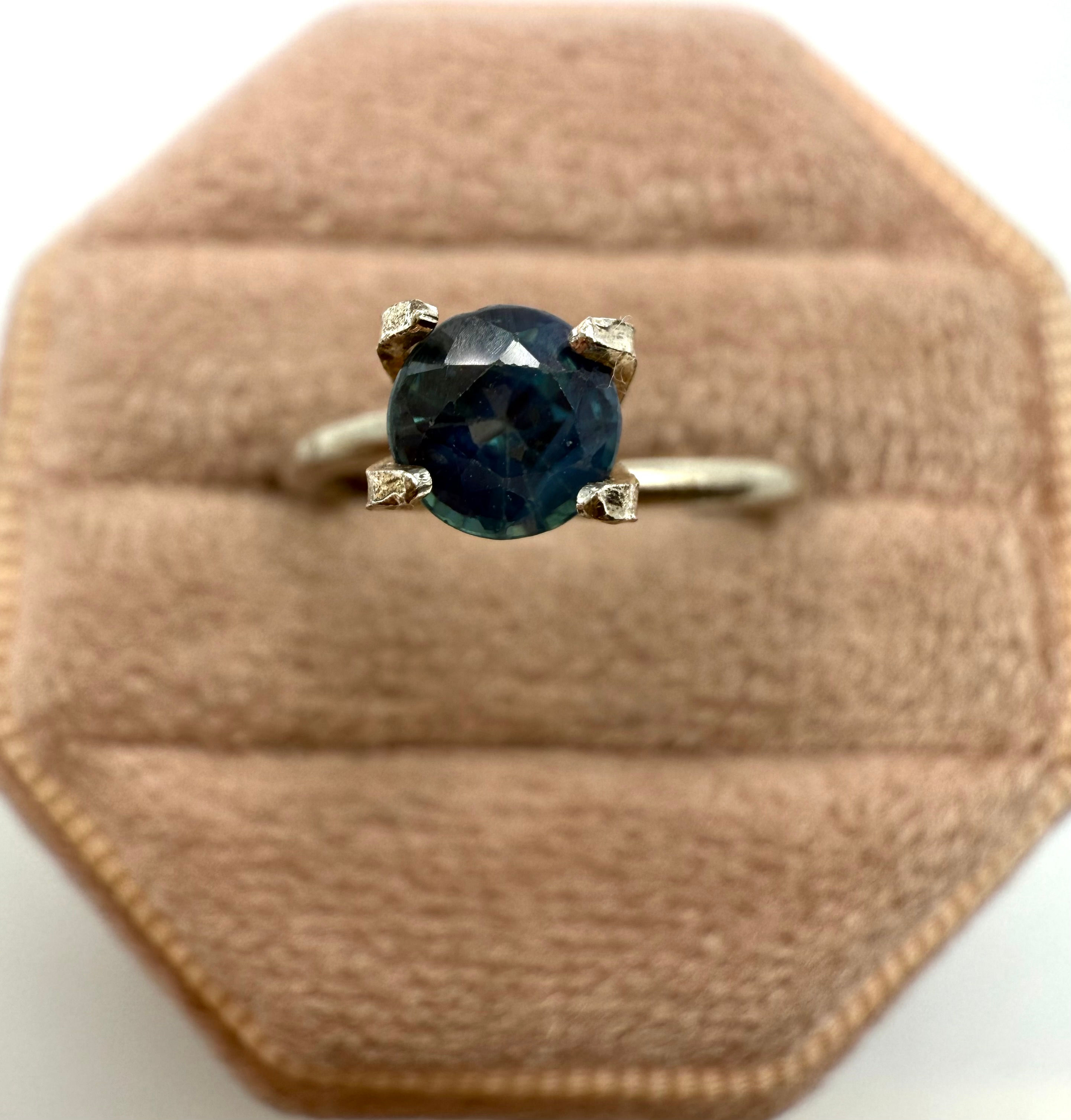 .55ct Green Sapphire 4.9mm