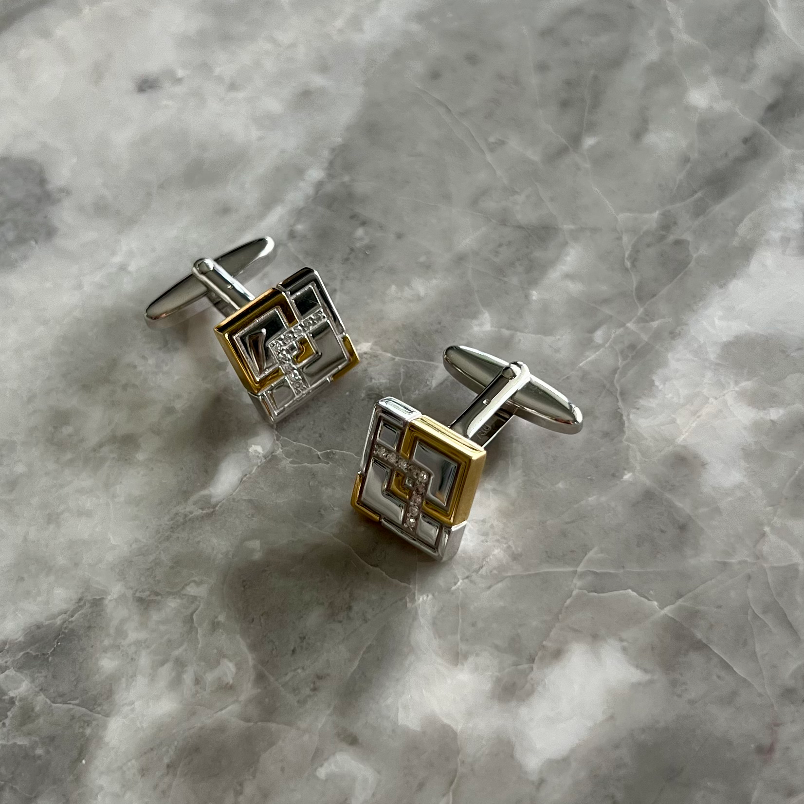 Boutons de manchette en Blanc et Jaune Or 18K avec Diamants