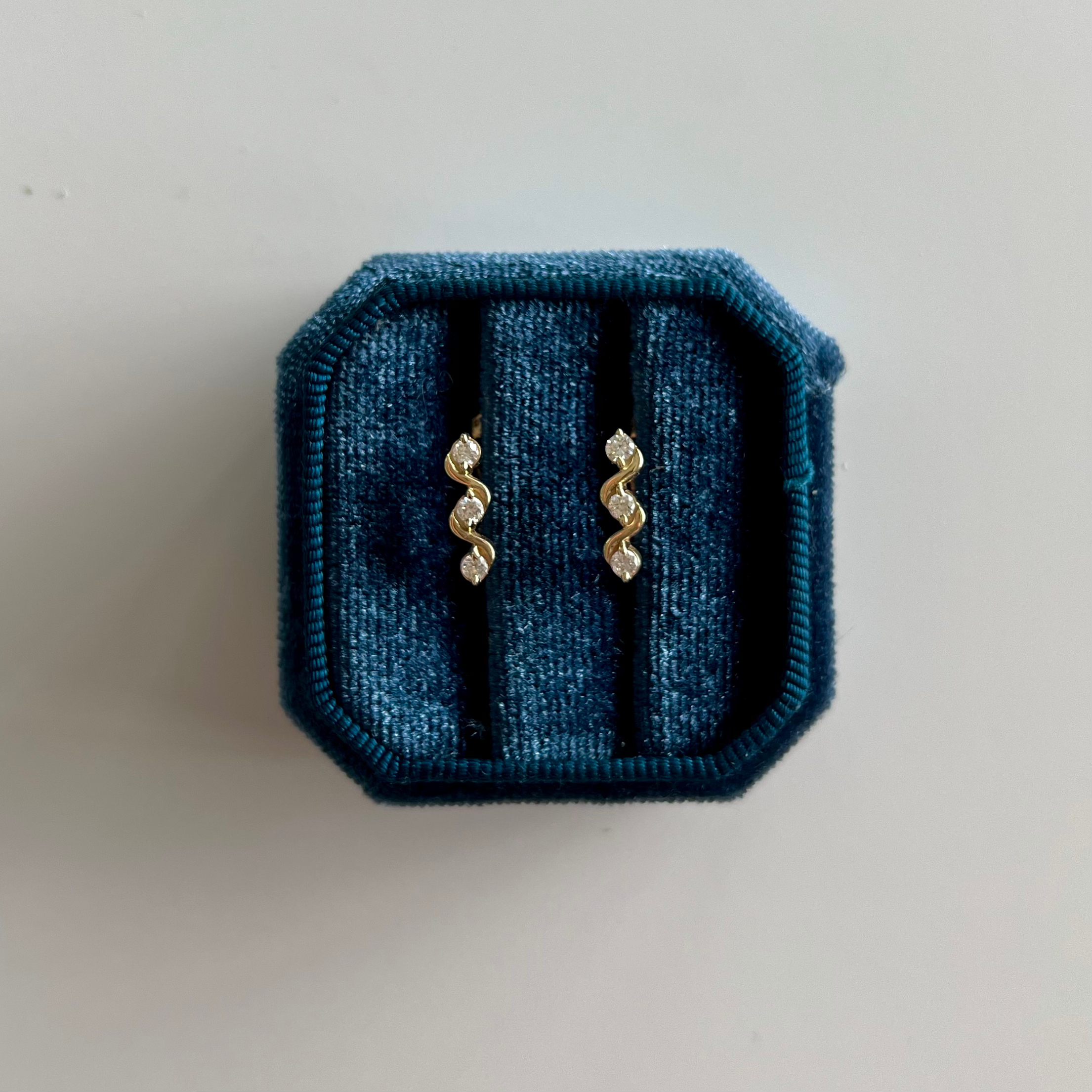 Boucles d'oreilles en Or Jaune 14K avec Diamants