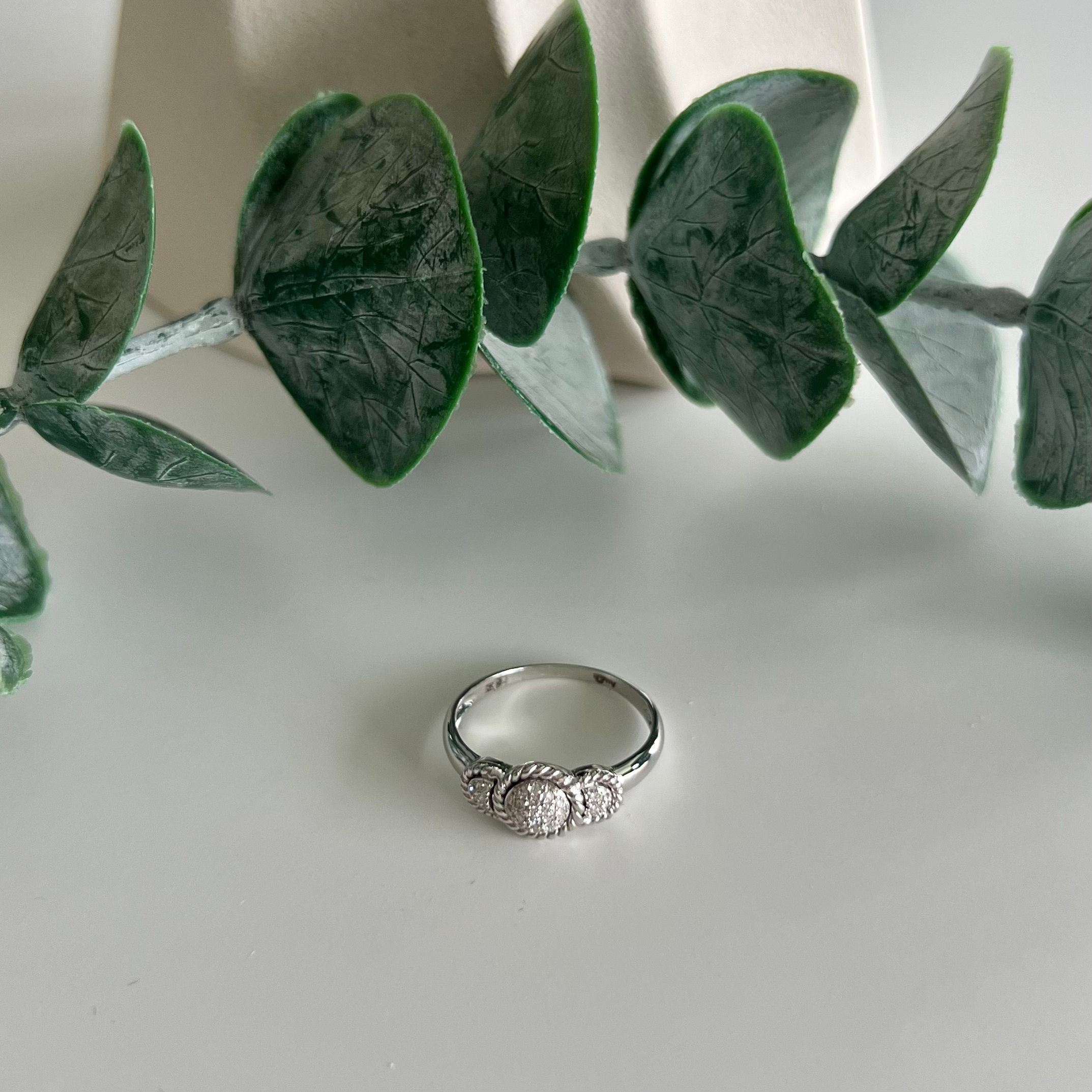 Bague en Or Blanc 14K avec Diamants