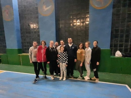 «ЖІНОЧИЙ ДЕСАНТ» У МАНЕВИЧАХ